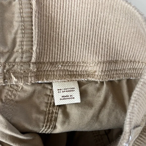 Sonoma Women's Tan Cargo Shorts - Picture 11 of 11